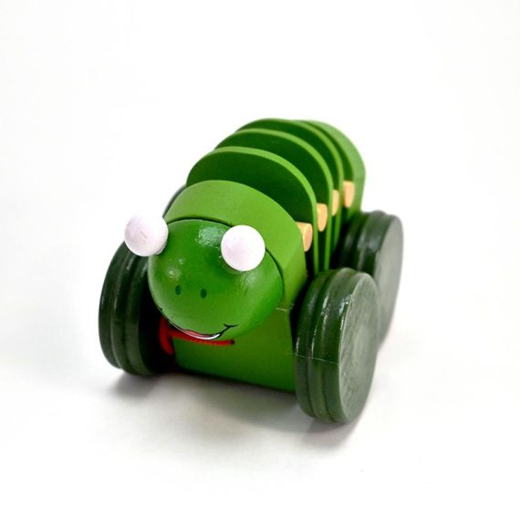 ДРВЕНА ИГРАЧКА СО ВРВКА